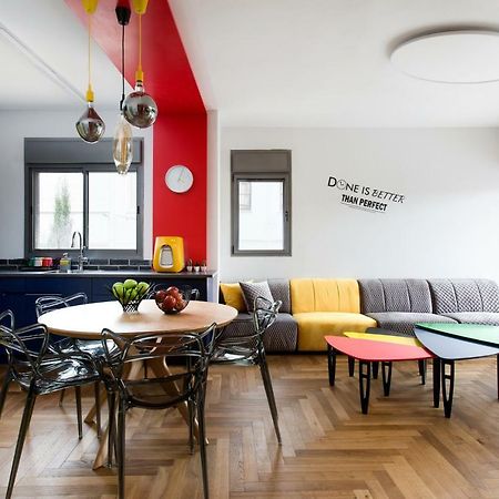 Colorful Bnb Apartment Haifa Bagian luar foto