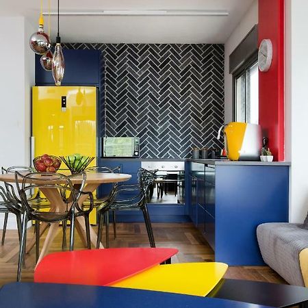 Colorful Bnb Apartment Haifa Bagian luar foto