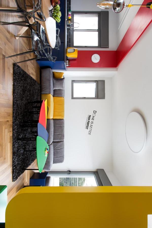 Colorful Bnb Apartment Haifa Bagian luar foto