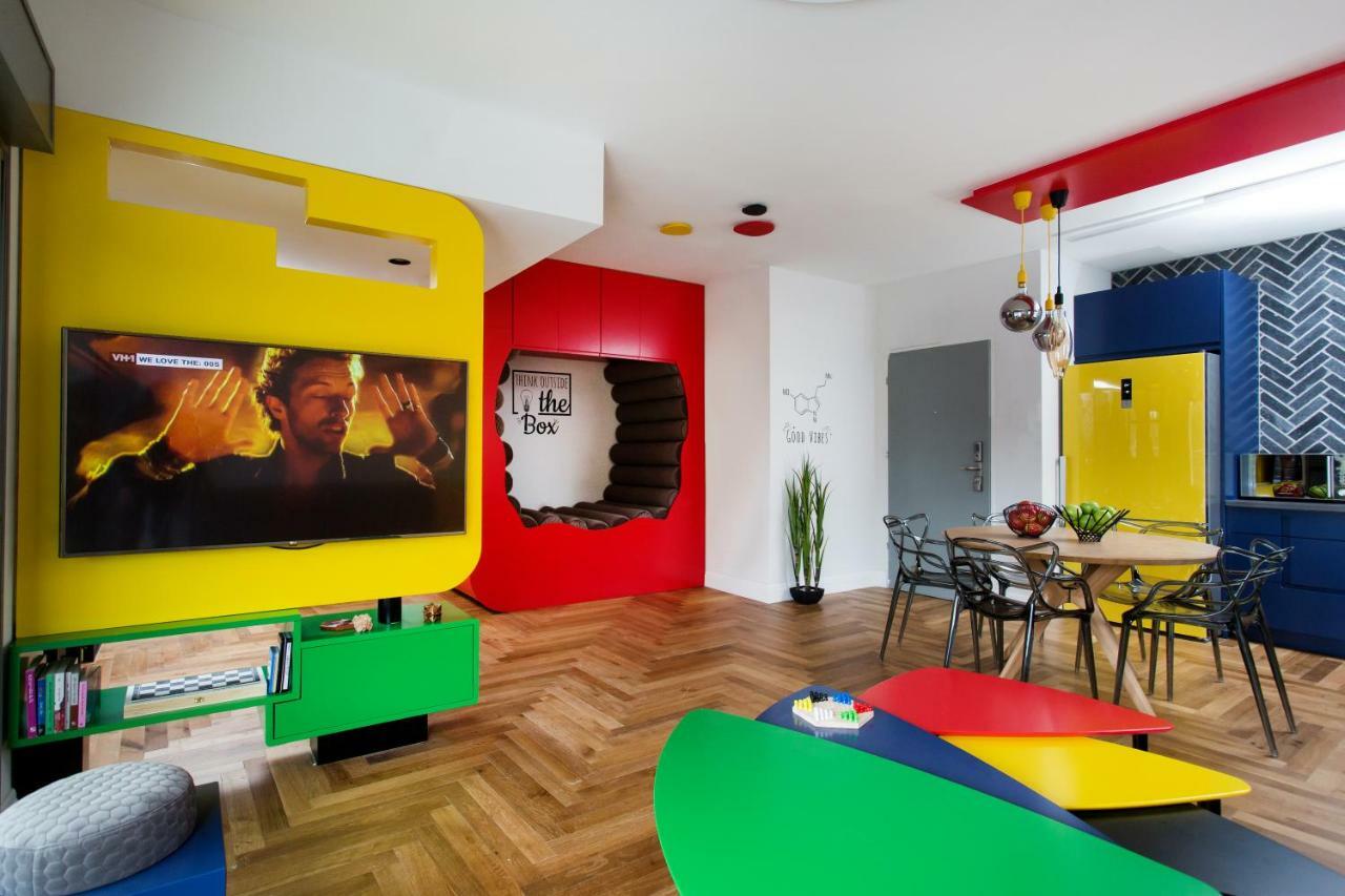 Colorful Bnb Apartment Haifa Bagian luar foto