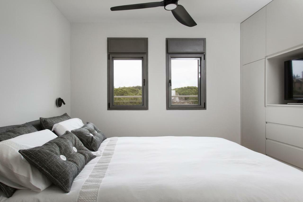 Colorful Bnb Apartment Haifa Bagian luar foto